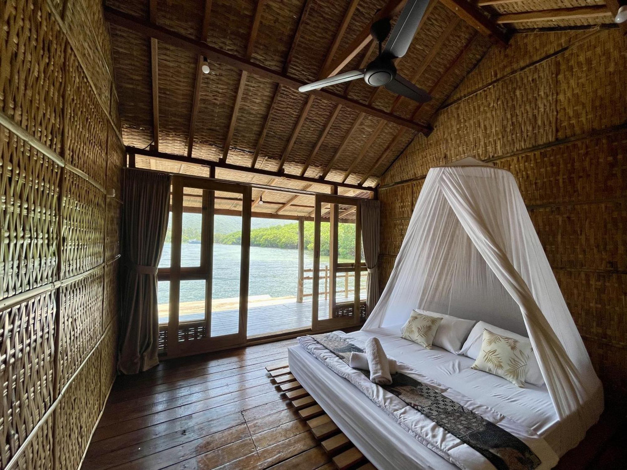 Floating Paradise Karimunjawa Eksteriør billede