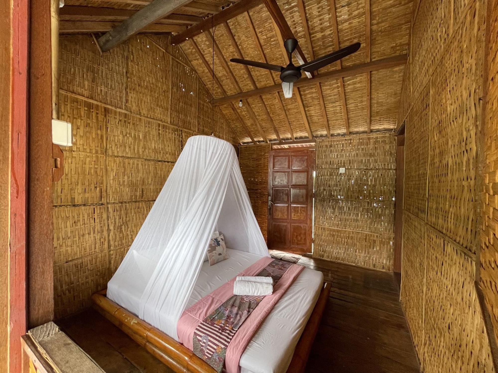 Floating Paradise Karimunjawa Eksteriør billede