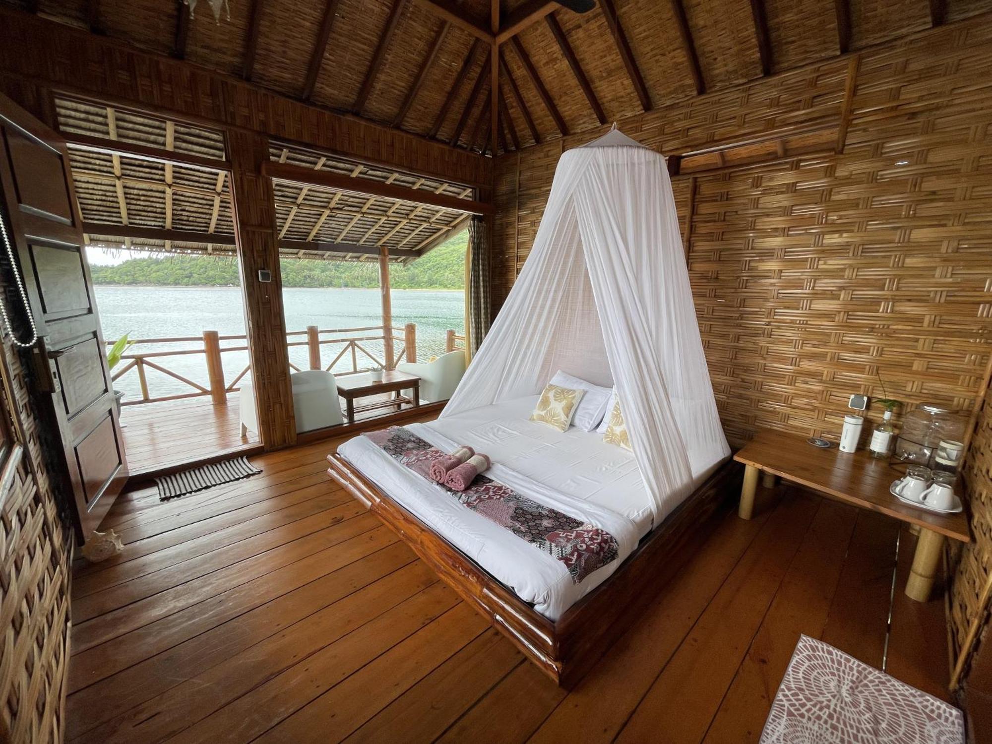 Floating Paradise Karimunjawa Eksteriør billede